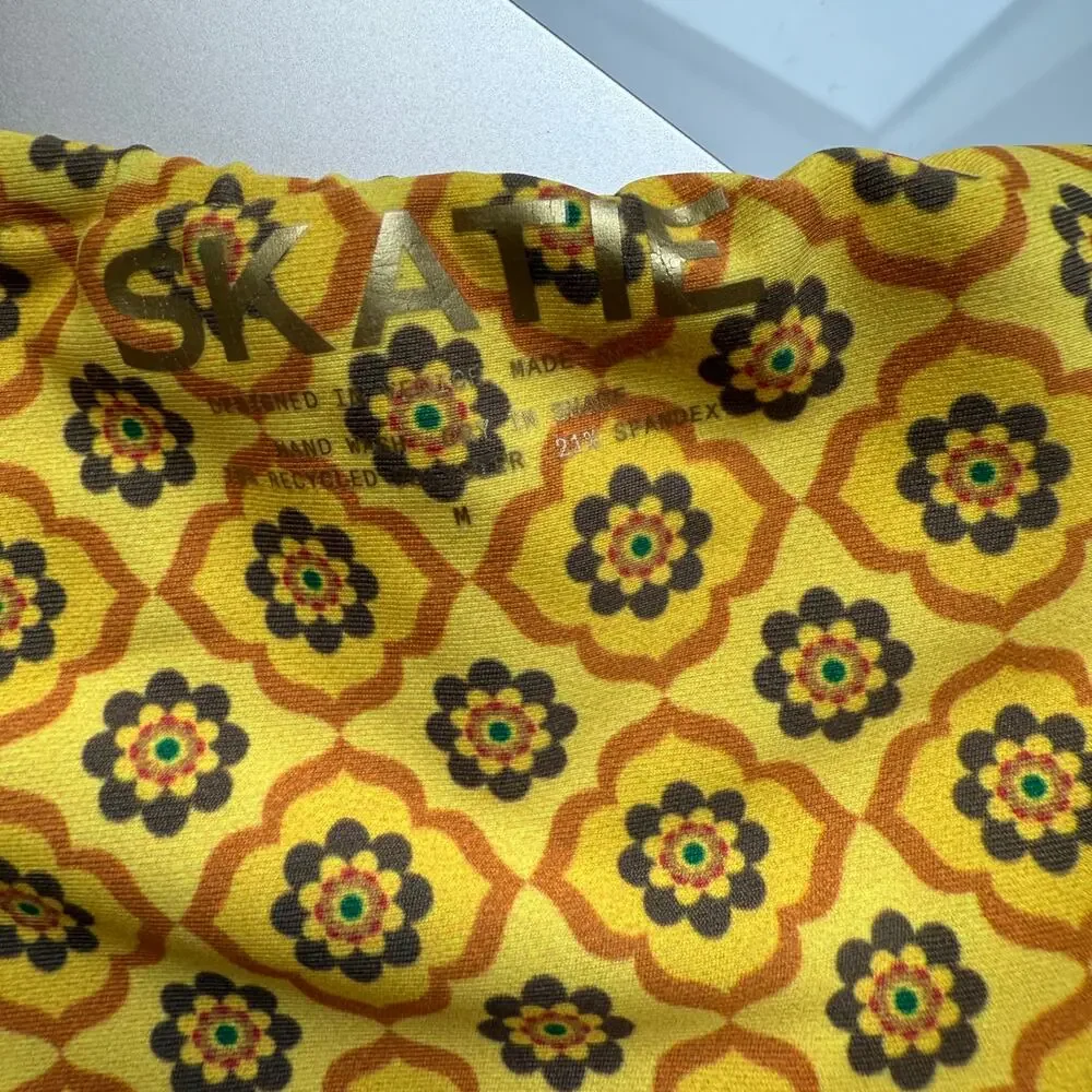 SKATIE Bikini Bottoms sz M‎ Yellow Floral Tile Print Sustainable Swimwear NWT